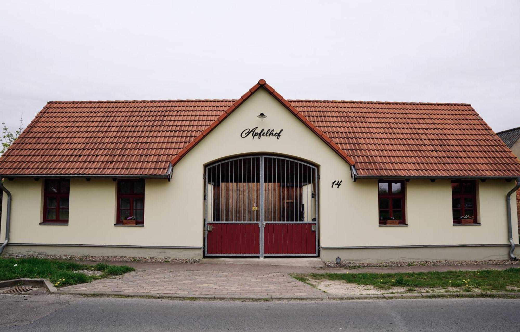 Apfelhof Biesenbrow Appartement Buitenkant foto